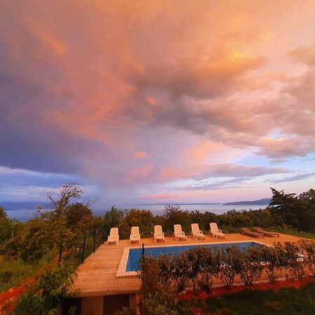 Apartments Nika With Swimming Pool And Beautiful Sea View Dobreć Dış mekan fotoğraf