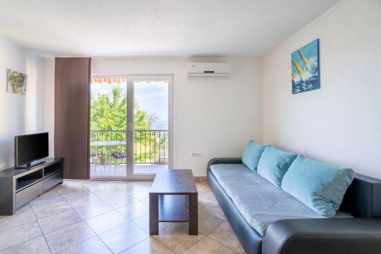 Apartments Nika With Swimming Pool And Beautiful Sea View Dobreć Dış mekan fotoğraf