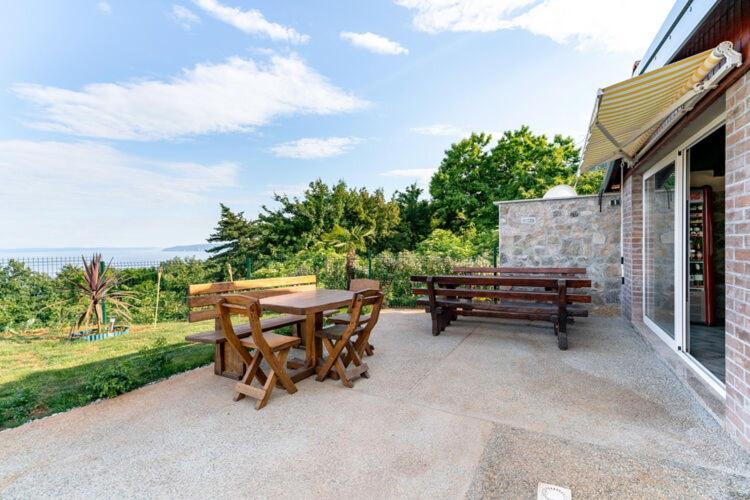 Apartments Nika With Swimming Pool And Beautiful Sea View Dobreć Dış mekan fotoğraf